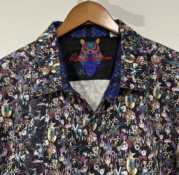 Robert Graham Other - Robert Graham mens shirt embroidered Webb Pattern Geometric EUC Sz XL Classic